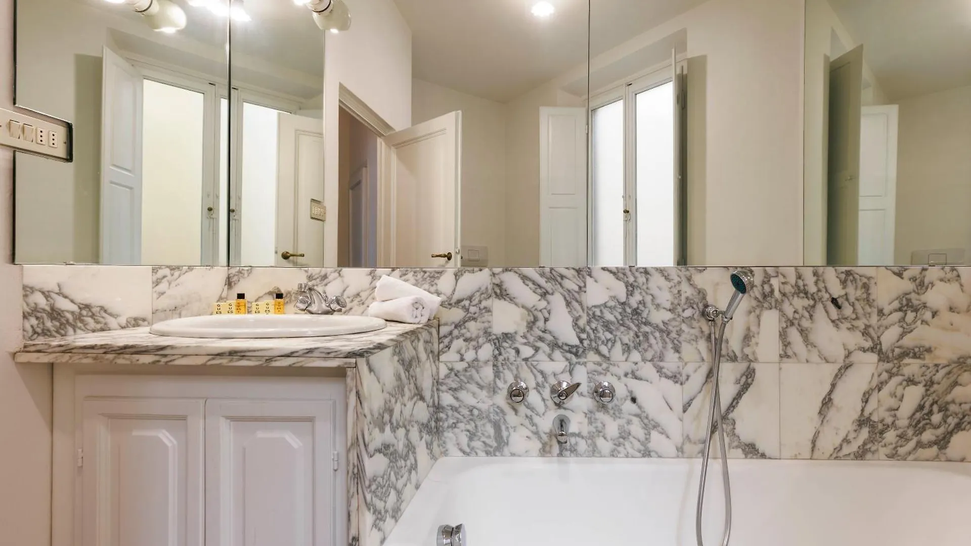 Spartaco Prestigious Apartment Florence Italy