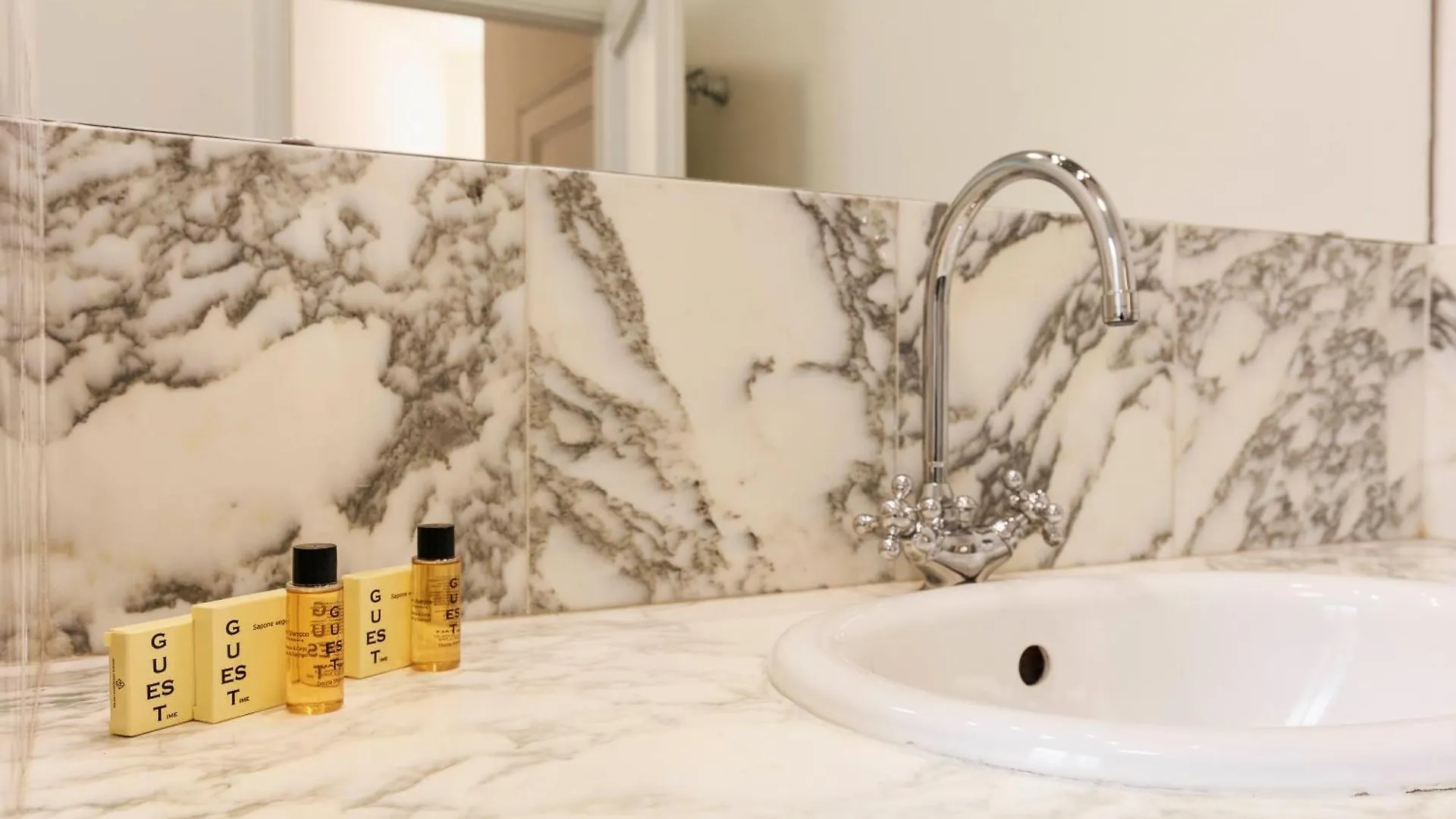 Spartaco Prestigious Apartment Φλωρεντία